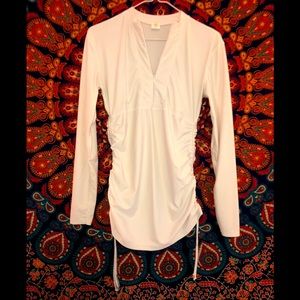 Adjustable sides, athletic top